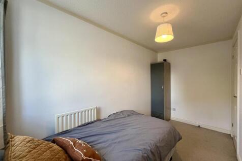 Bedroom 2 Aspect 2