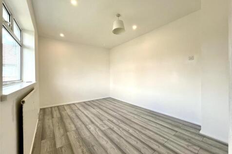 Bedroom 2 Aspect 2