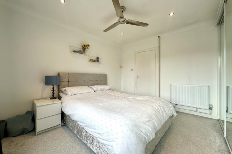 Bedroom Aspect 3