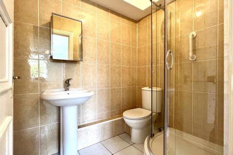 Bedroom 1 En Suite
