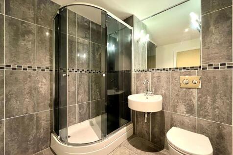 Bedroom 1 En Suite