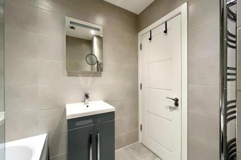Bathroom Aspect 2