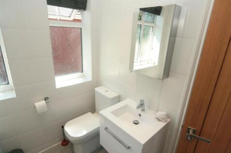 Bathroom Aspect 2