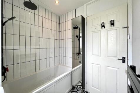 Bathroom Aspect 2
