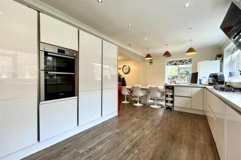 Kitchen Area Aspect 3