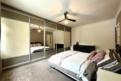 Bedroom 1 Aspect 2