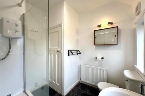 Family Bathroom Aspect 2