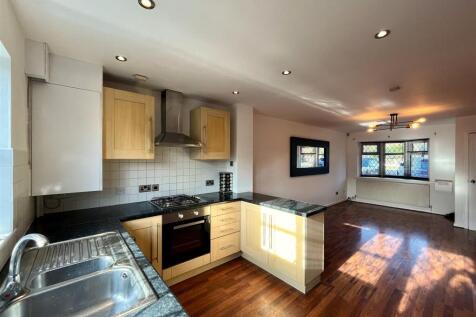 Kitchen Area Aspect 2