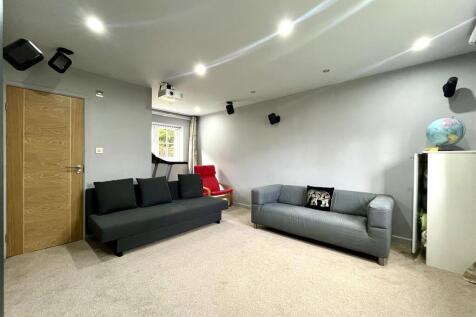 Media Room / Bedroom 5