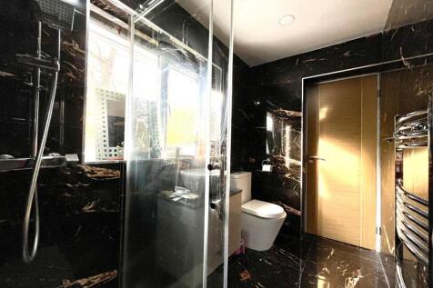 Bedroom 1 En Suite Aspect 2