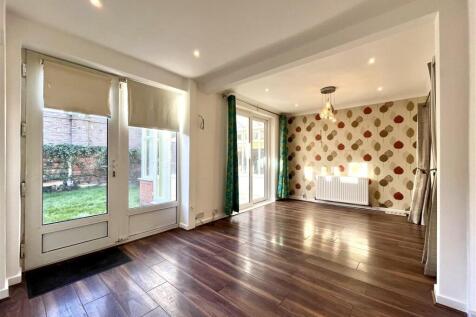 Dining Room Aspect 4