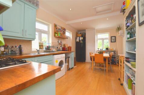 Kitchen/Dining Area