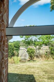 Amouracre Farm - interior high res (4 of 9).jpg