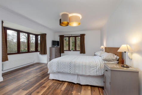 Primary En-Suite