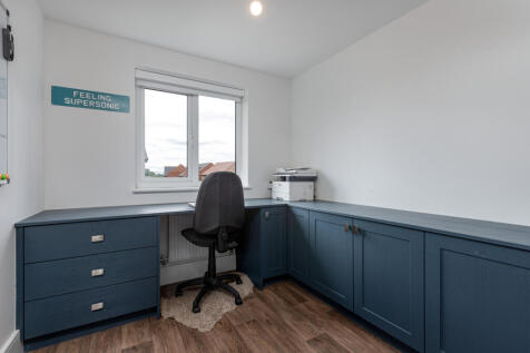 Bedroom Five / Office