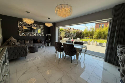 Kitchen / Family Area
