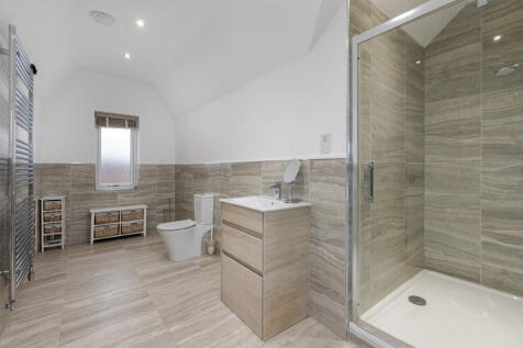 Bedroom 6 Ensuite 