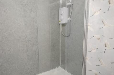 9 penclwyd shower photo.jpg
