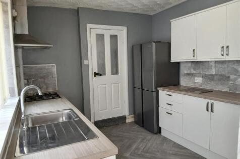 11 bradford street kitchen ...jpg