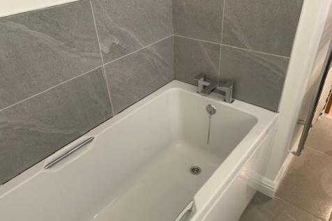 Jeff Davies new build bathroom.jpg