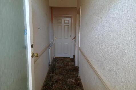 2 east view hallway.jpg