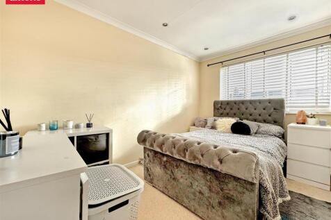 main bedroom.jpg