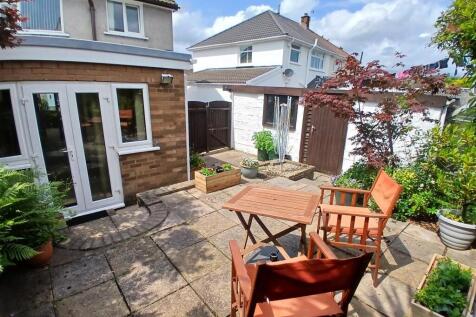 110 Porset Drive garden...jpg