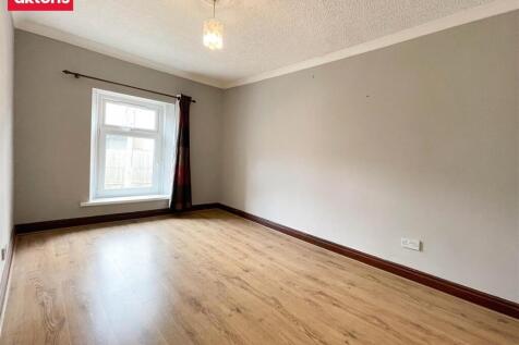 Bedroom 2.jpg