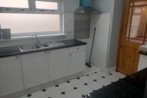 34 mary street kitchen...jpg