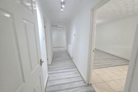 Hallway.jpeg