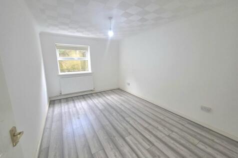Bedroom 1.jpeg