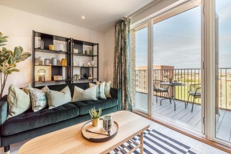 Lampton Parkside Living Room/