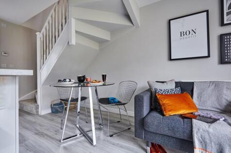 Open plan lounge to relax and eat