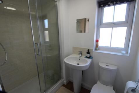Ensuite.JPG