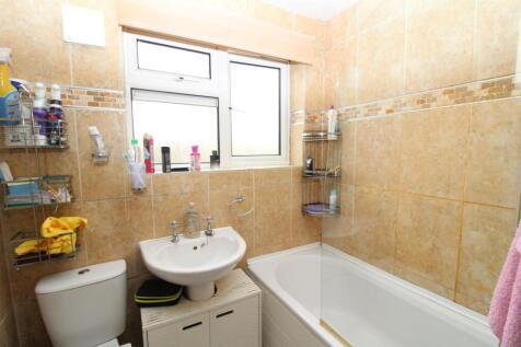 Bathroom.JPG