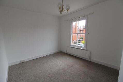 Bedroom 1.JPG