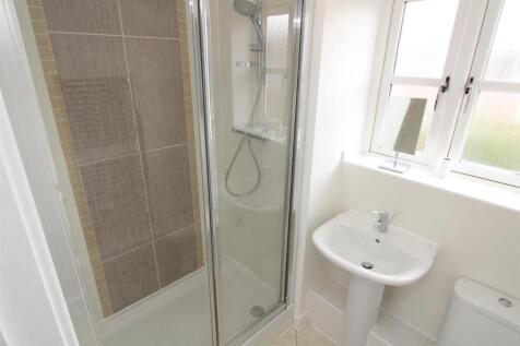 Ensuite (2).JPG