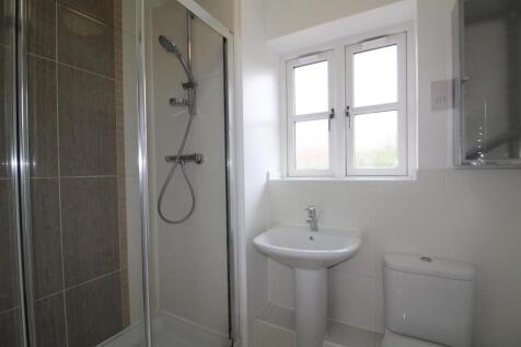 Ensuite.JPG