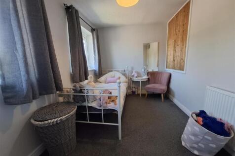 Bedroom 2.jpg