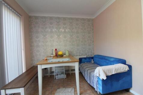 Dining Area.JPG