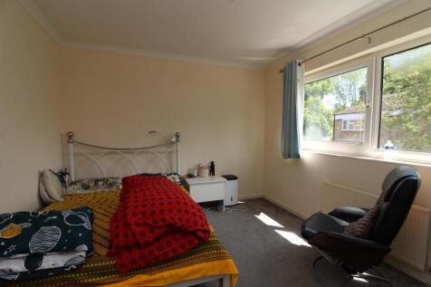 Bedroom 1.JPG
