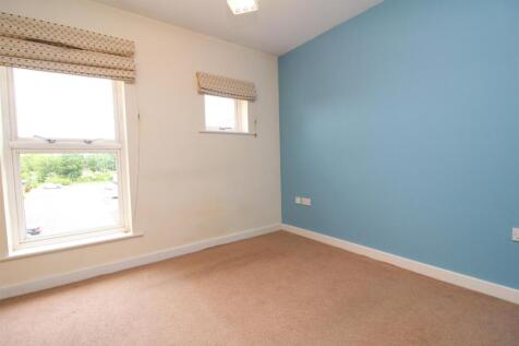 Bedroom 1.JPG