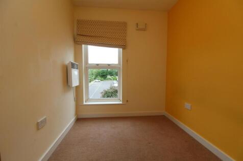 Bedroom 2.JPG