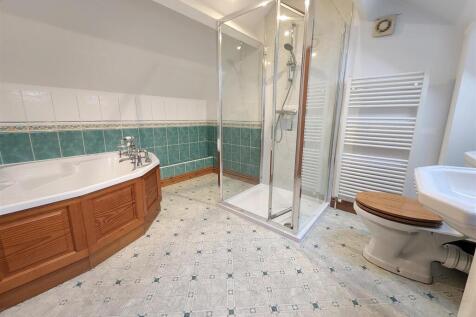 Ensuite.jpg
