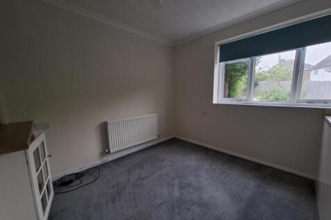 Dining Area.jpg