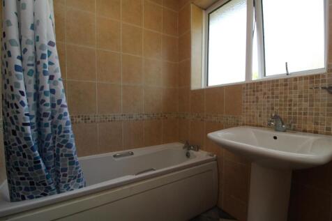 Bathroom.JPG