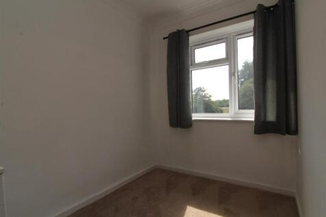 Bedroom 3.JPG