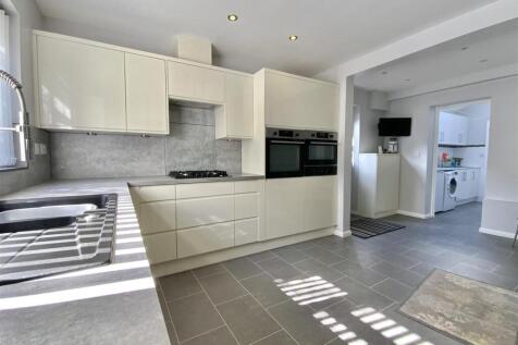 Kitchen / Breakfast Room