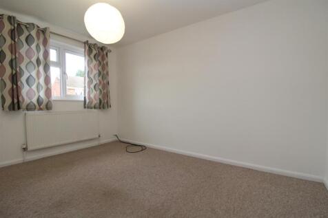 Bedroom 1.JPG