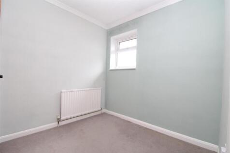 Bedroom 2.JPG
